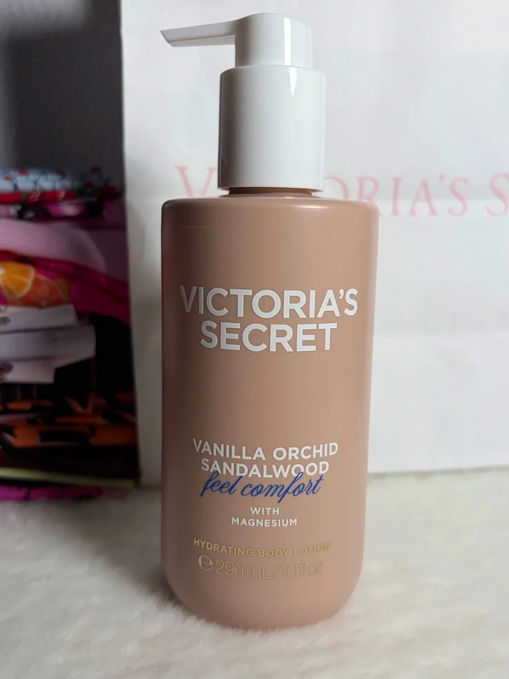 Victoria’s Secret - VANILLA ORCHID SANDALWOOD with magnesium - Body Lotion